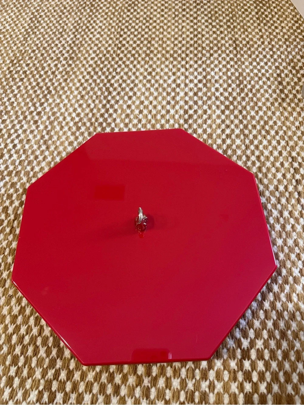 La Mer Red makeup organizer
